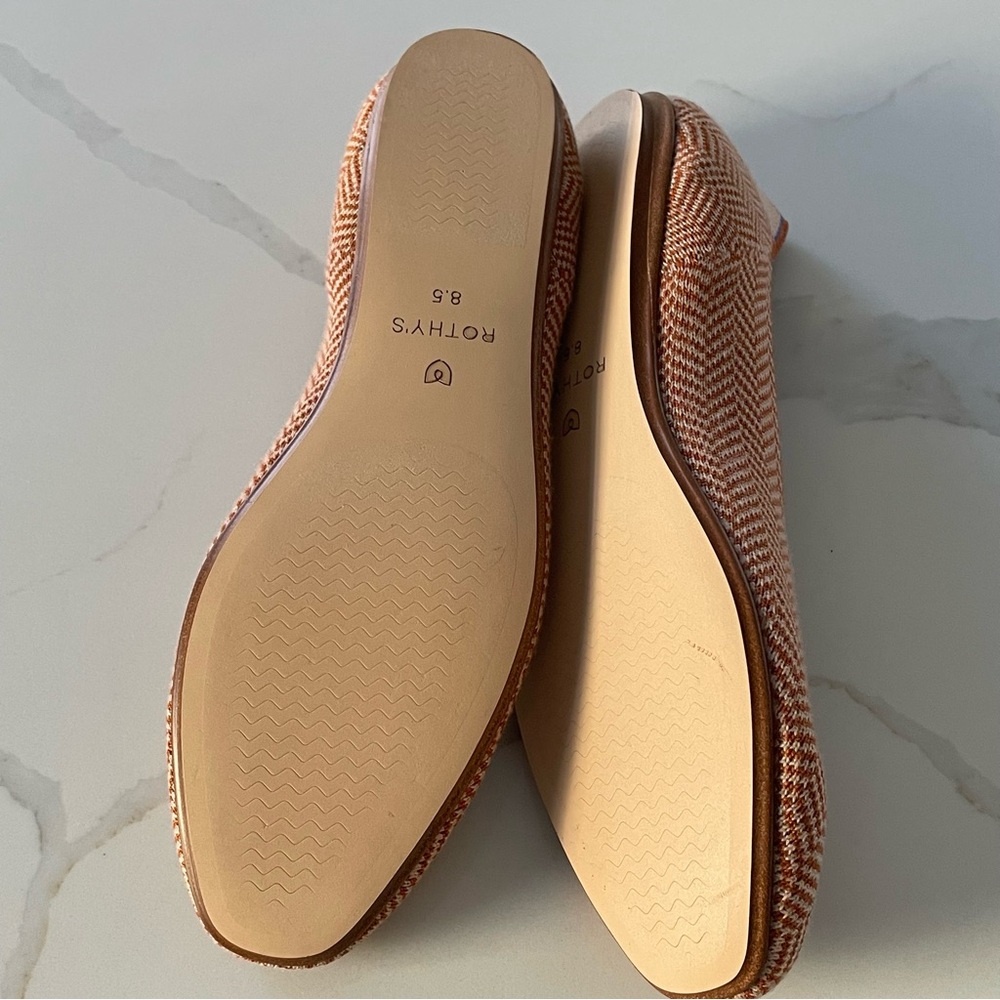 Women's Orange Chevron Ballet Flats - Picture 7 of 9